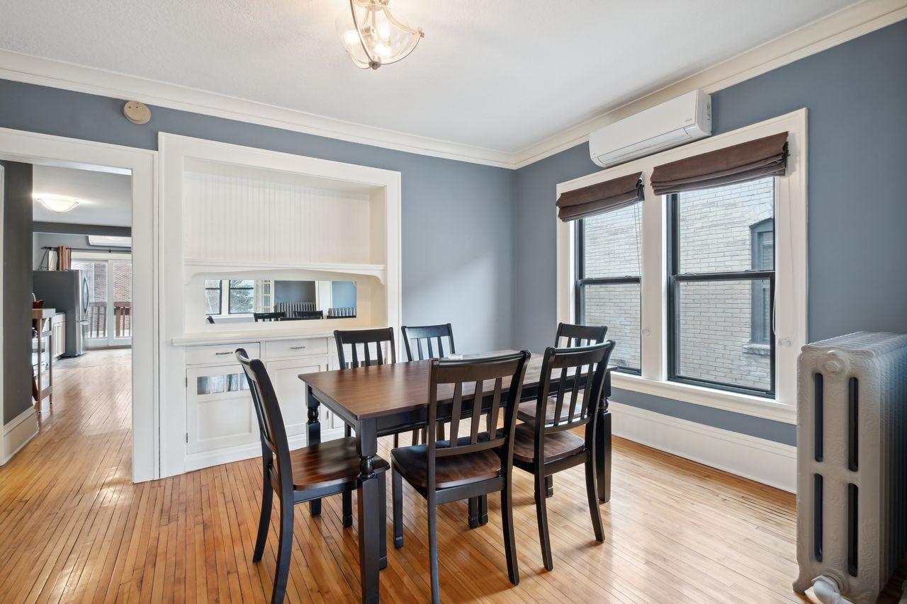 1828 Clinton Avenue Unit: 4