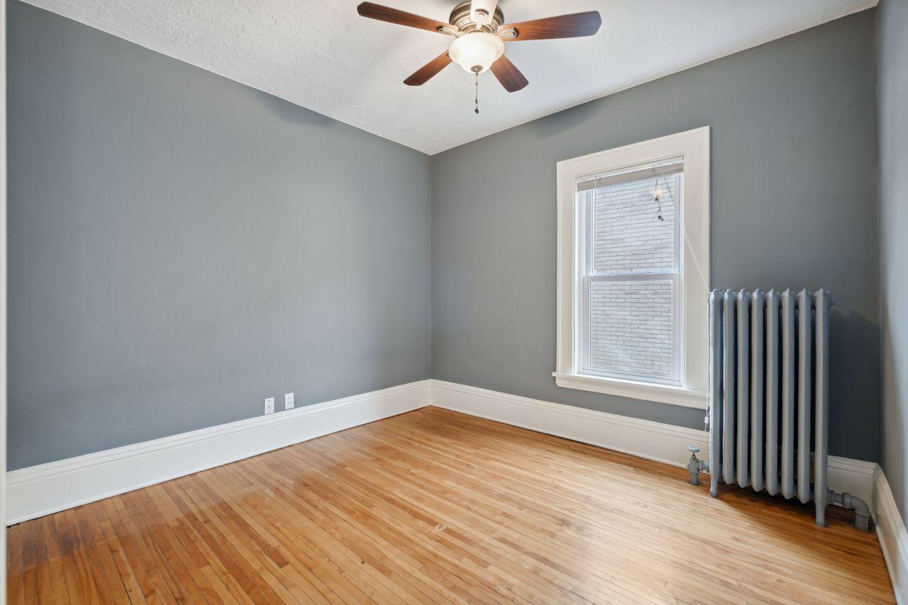 1828 Clinton Avenue Unit: 4