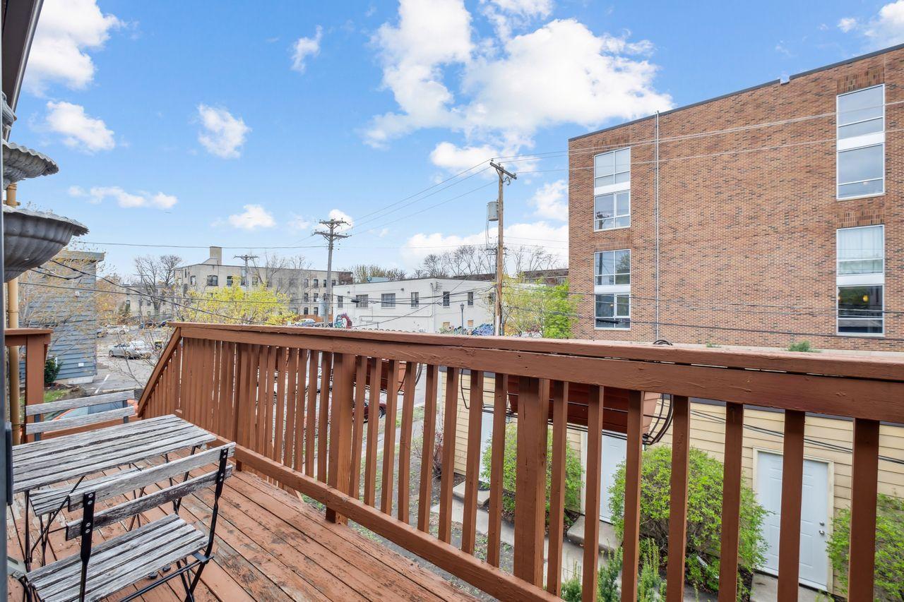 1828 Clinton Avenue Unit: 4