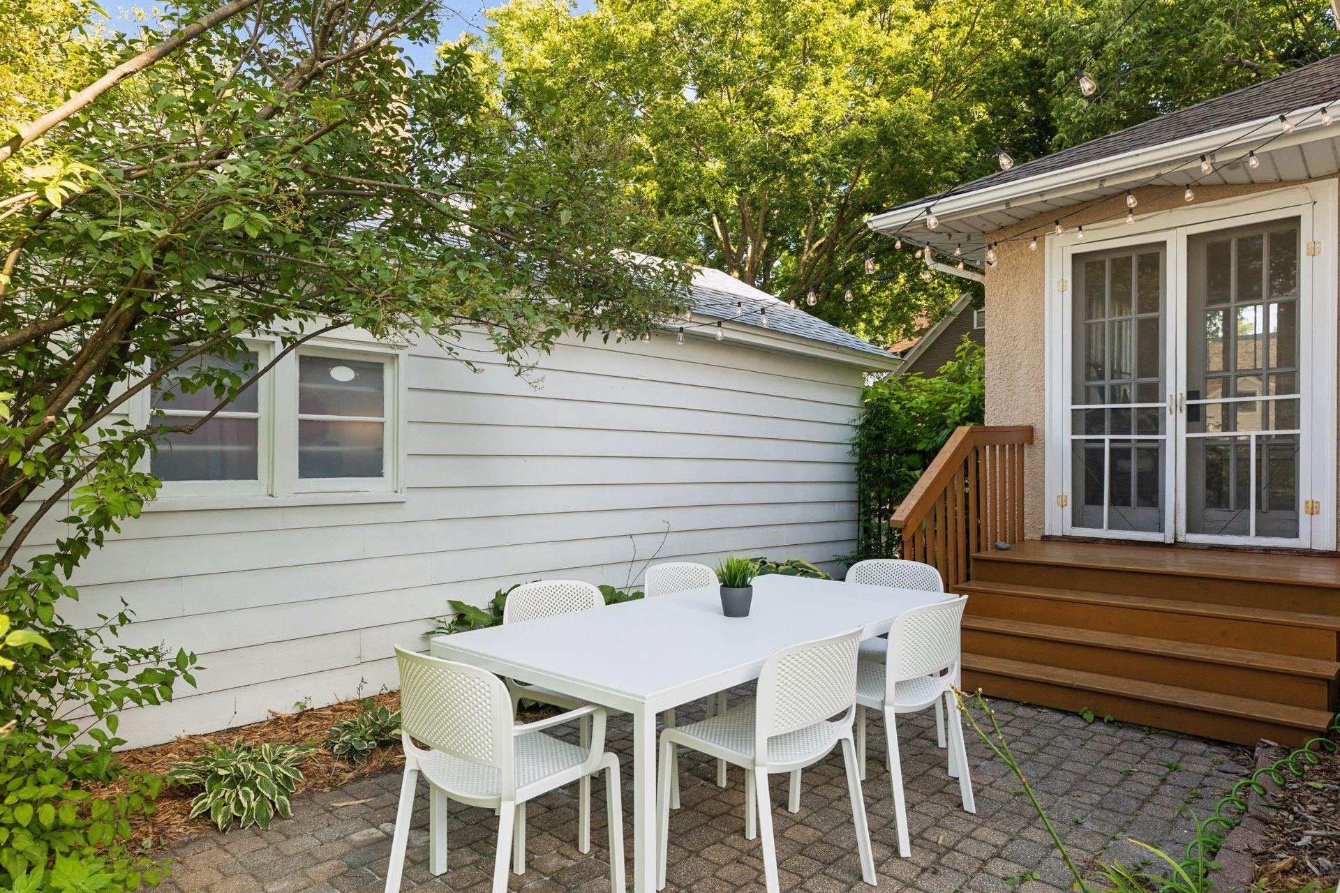 810 W 39th Street