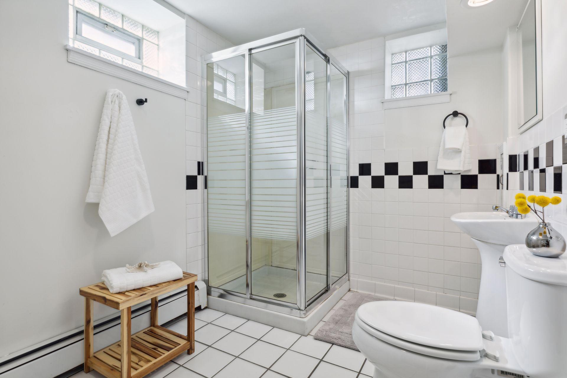 810 W 39th Street
