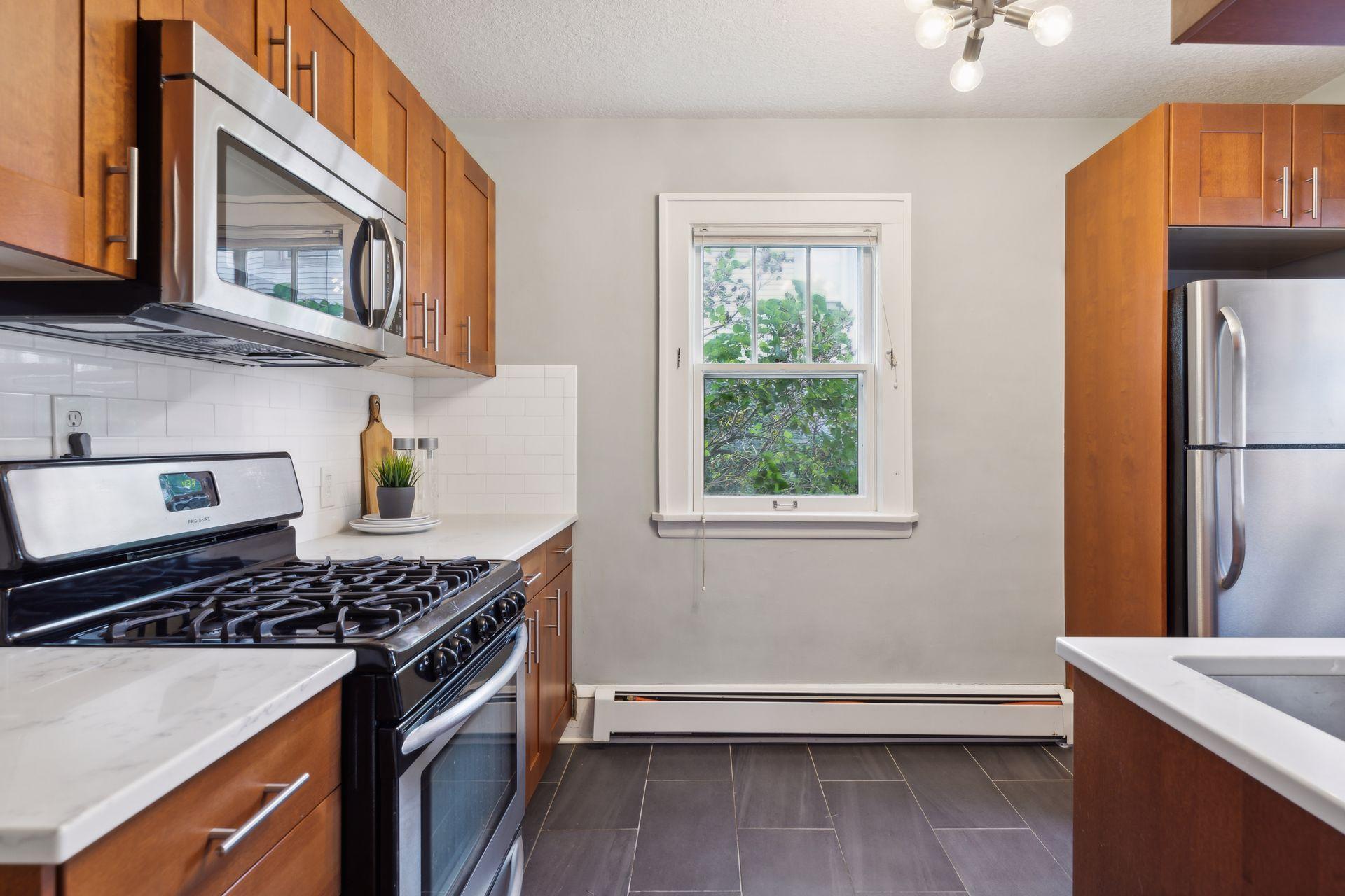 810 W 39th Street