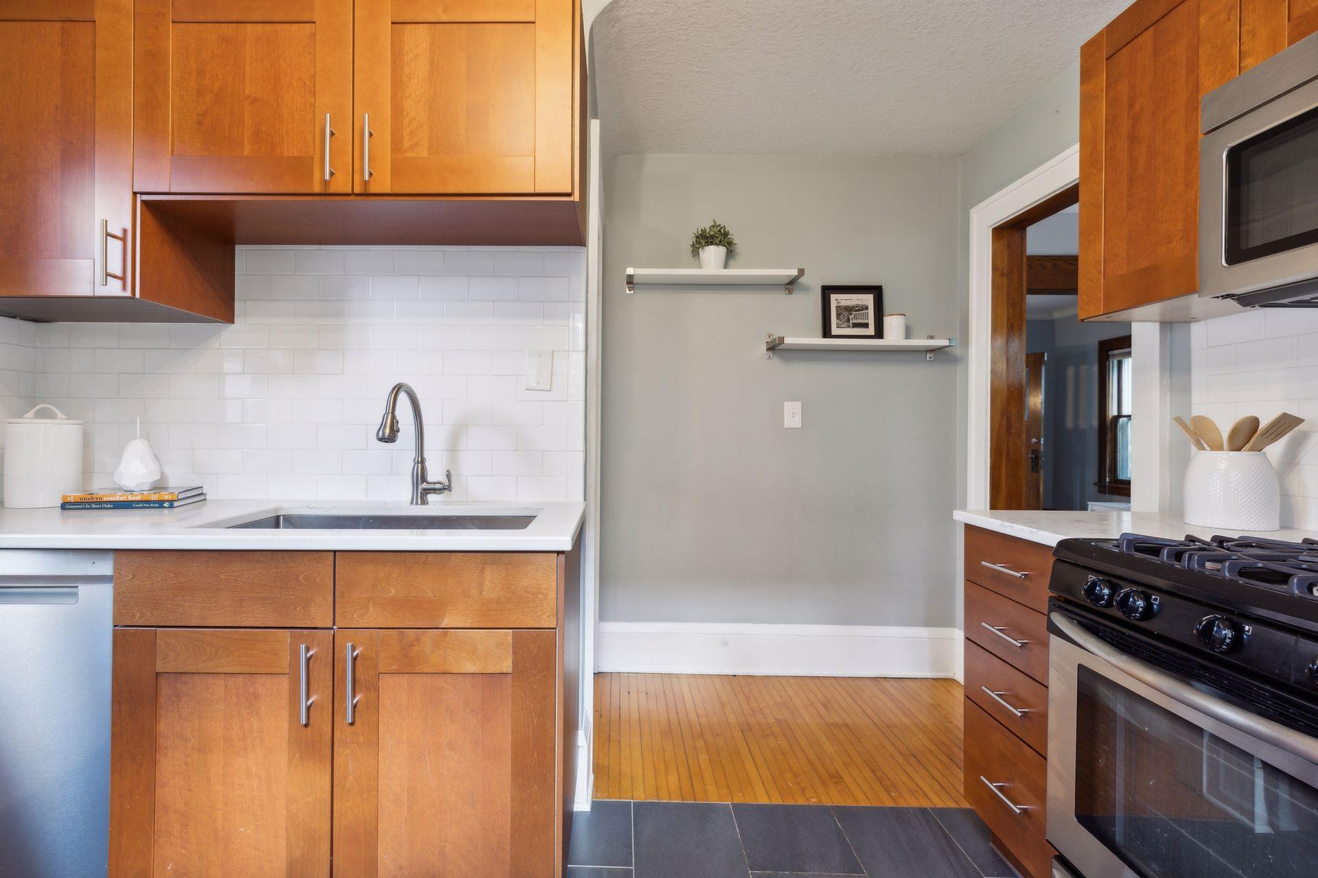 810 W 39th Street