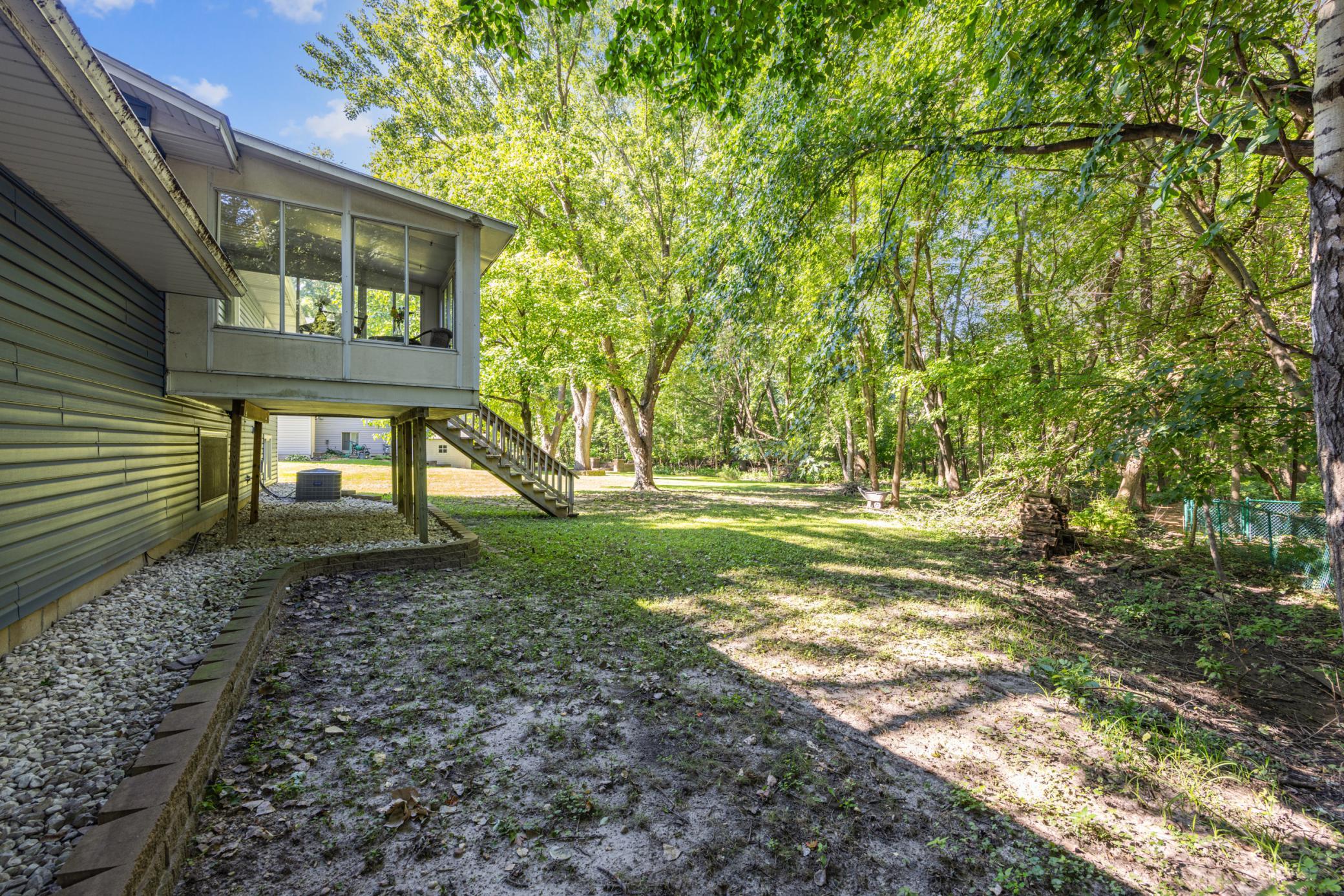 3251 Victoria Street N