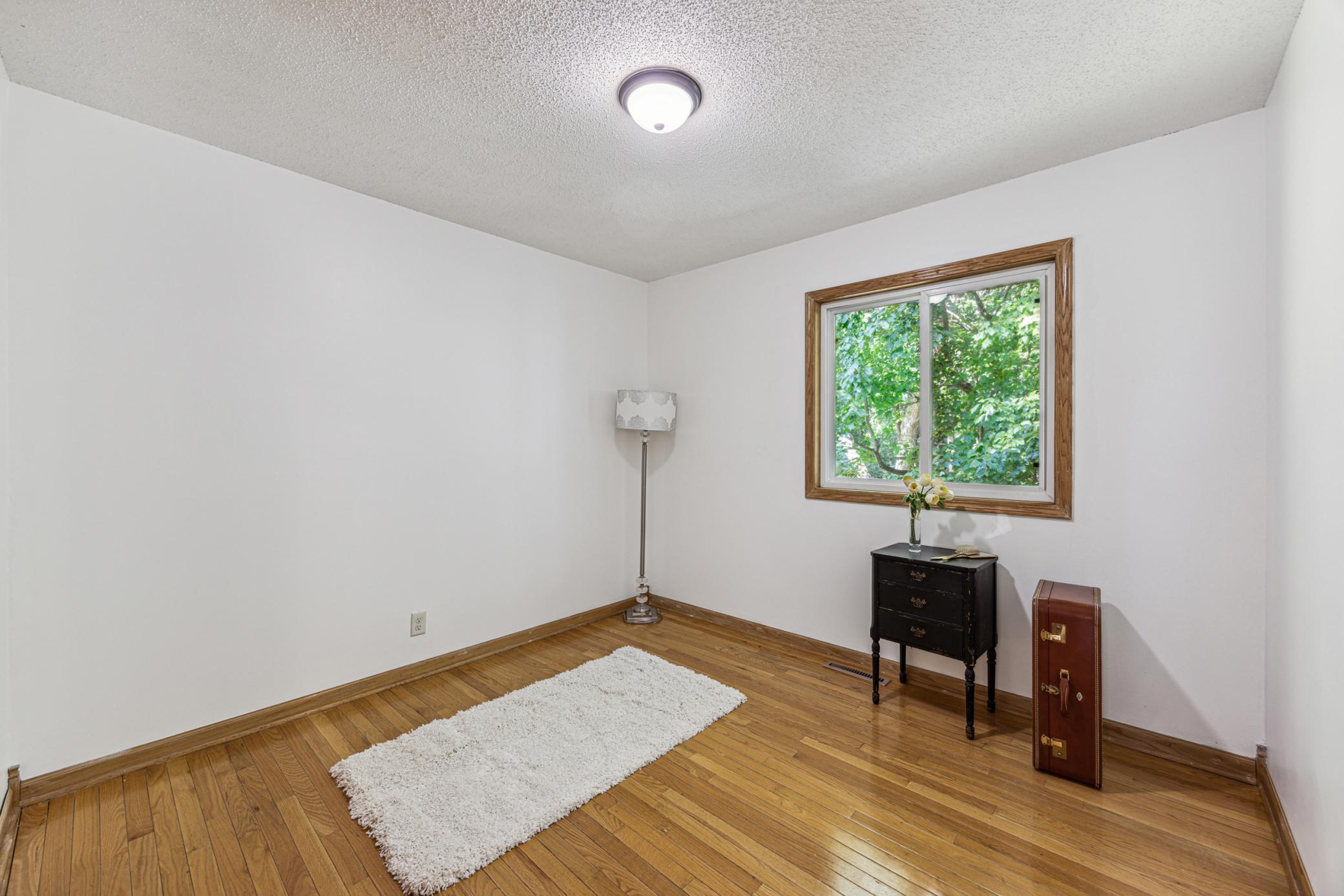 3251 Victoria Street N