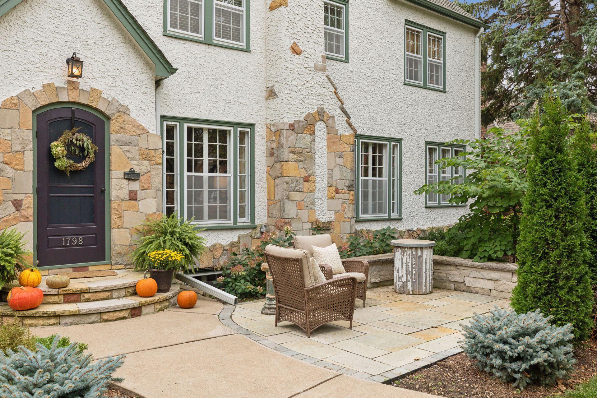 1798 Pinehurst Avenue