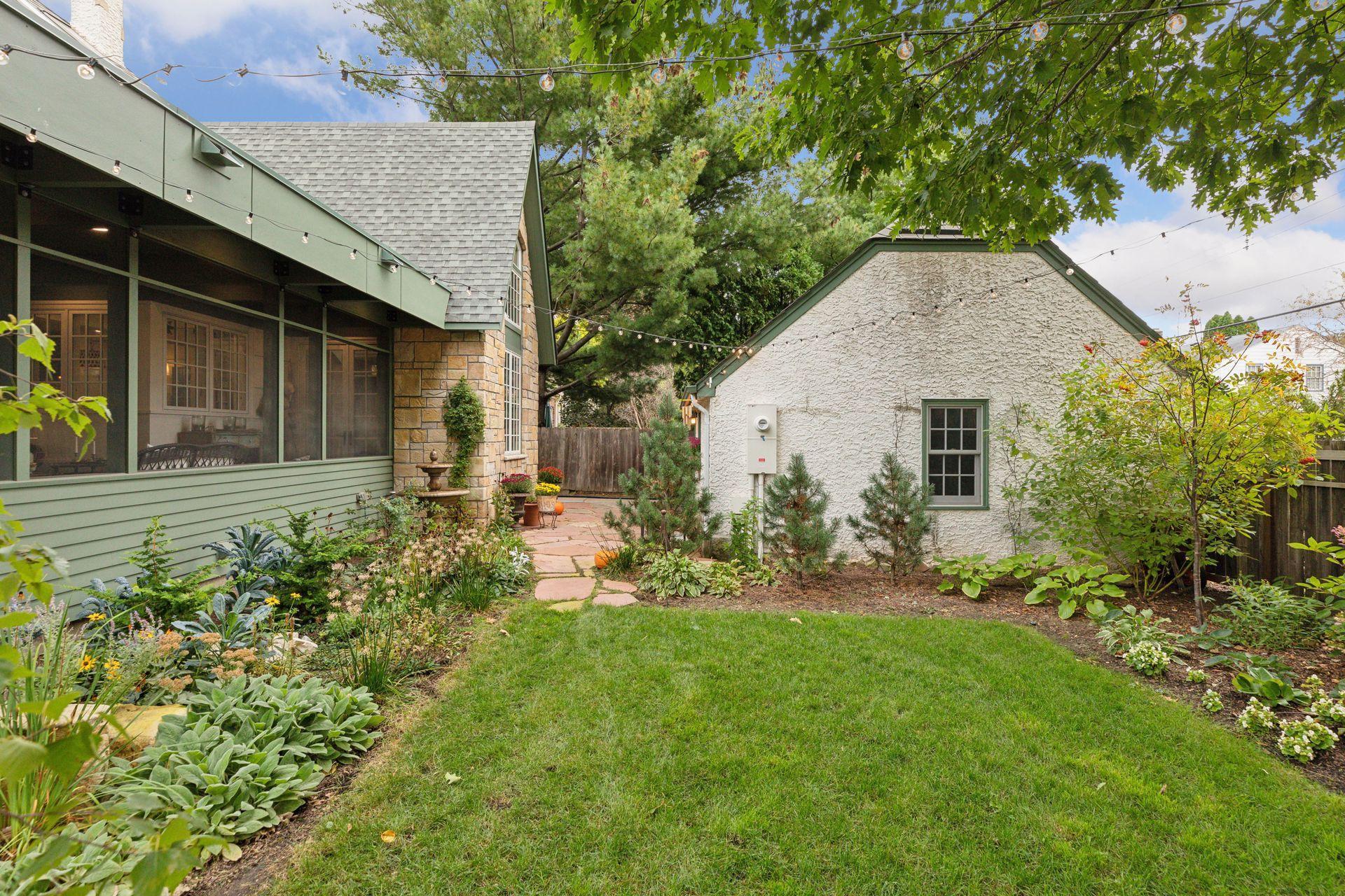 1798 Pinehurst Avenue