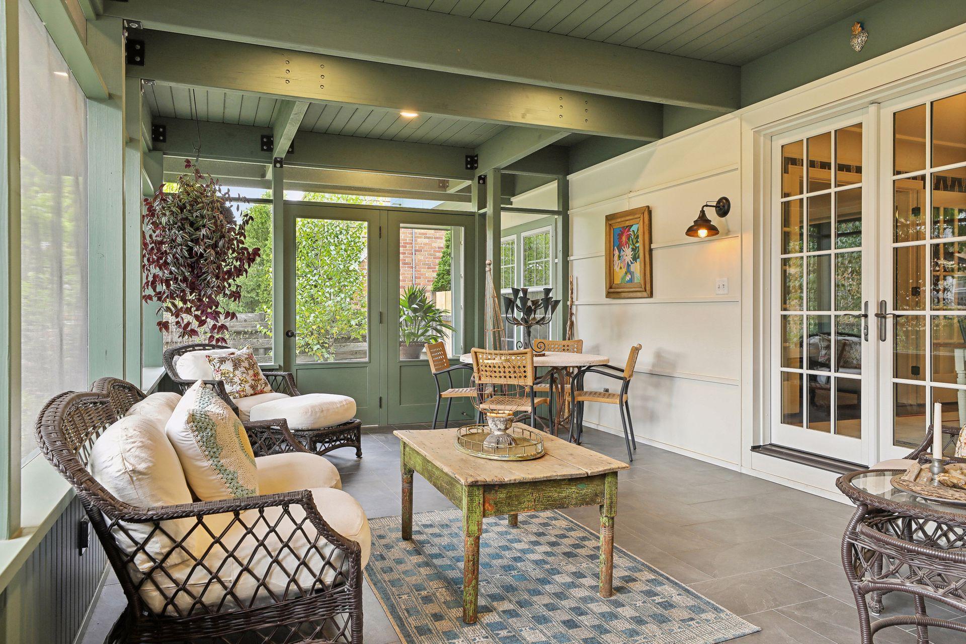 1798 Pinehurst Avenue