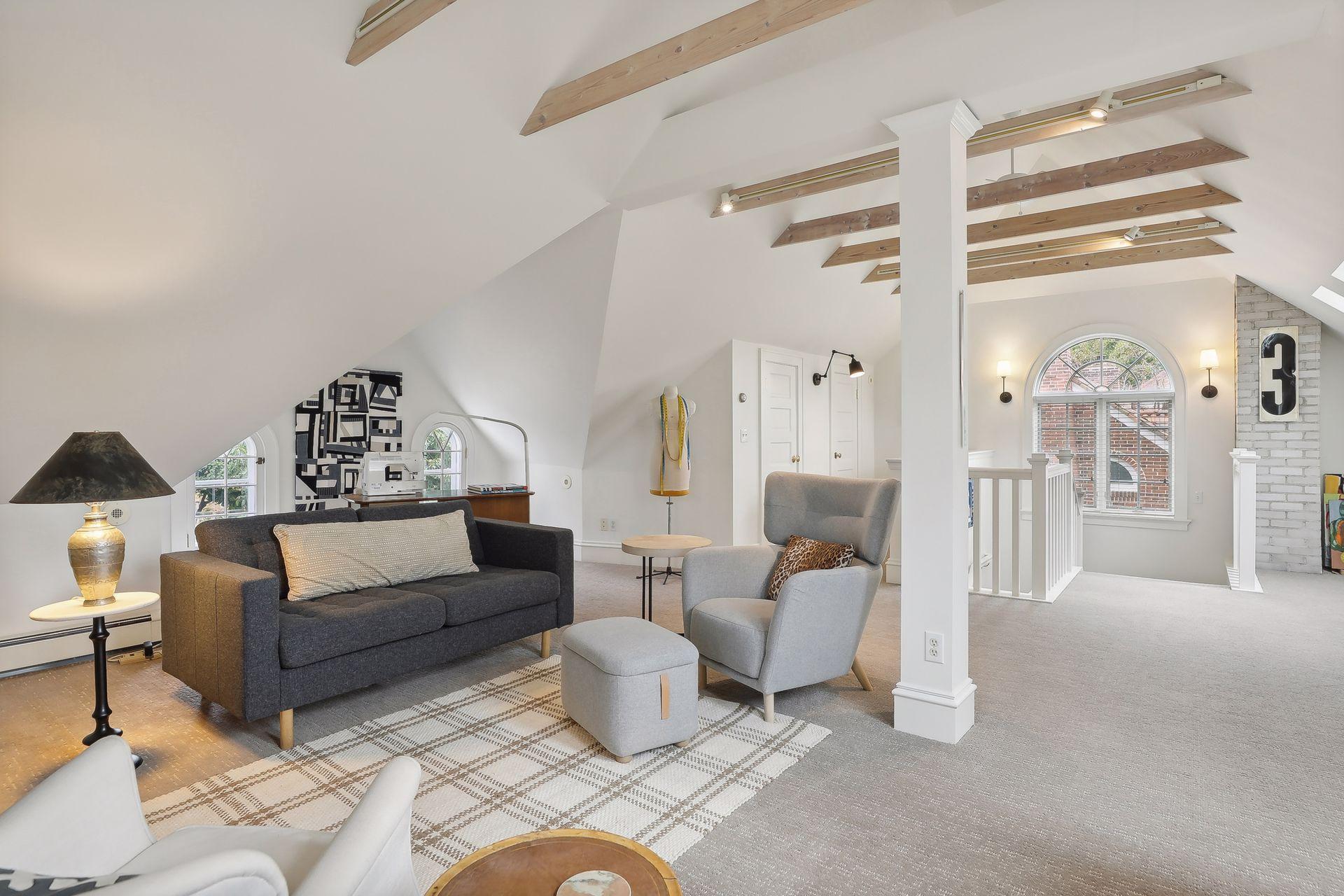 1798 Pinehurst Avenue