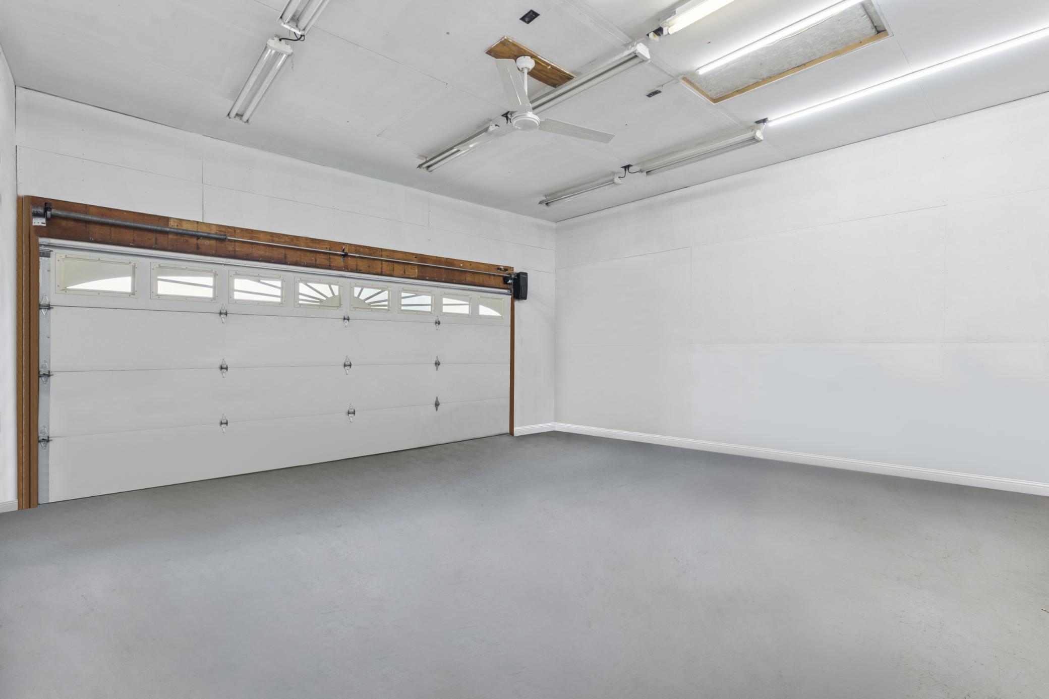 11027 Xylon Avenue N