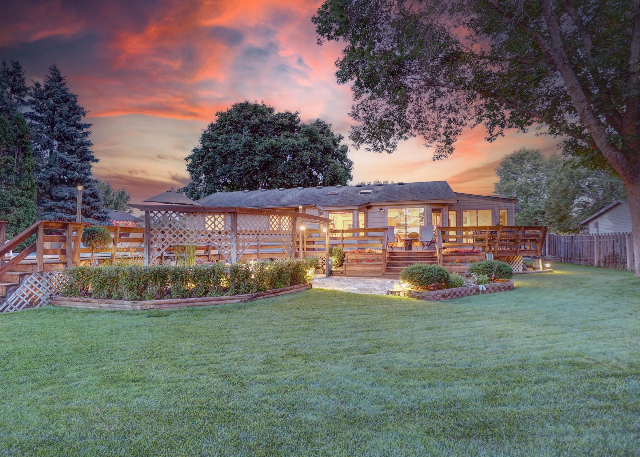 11027 Xylon Avenue N