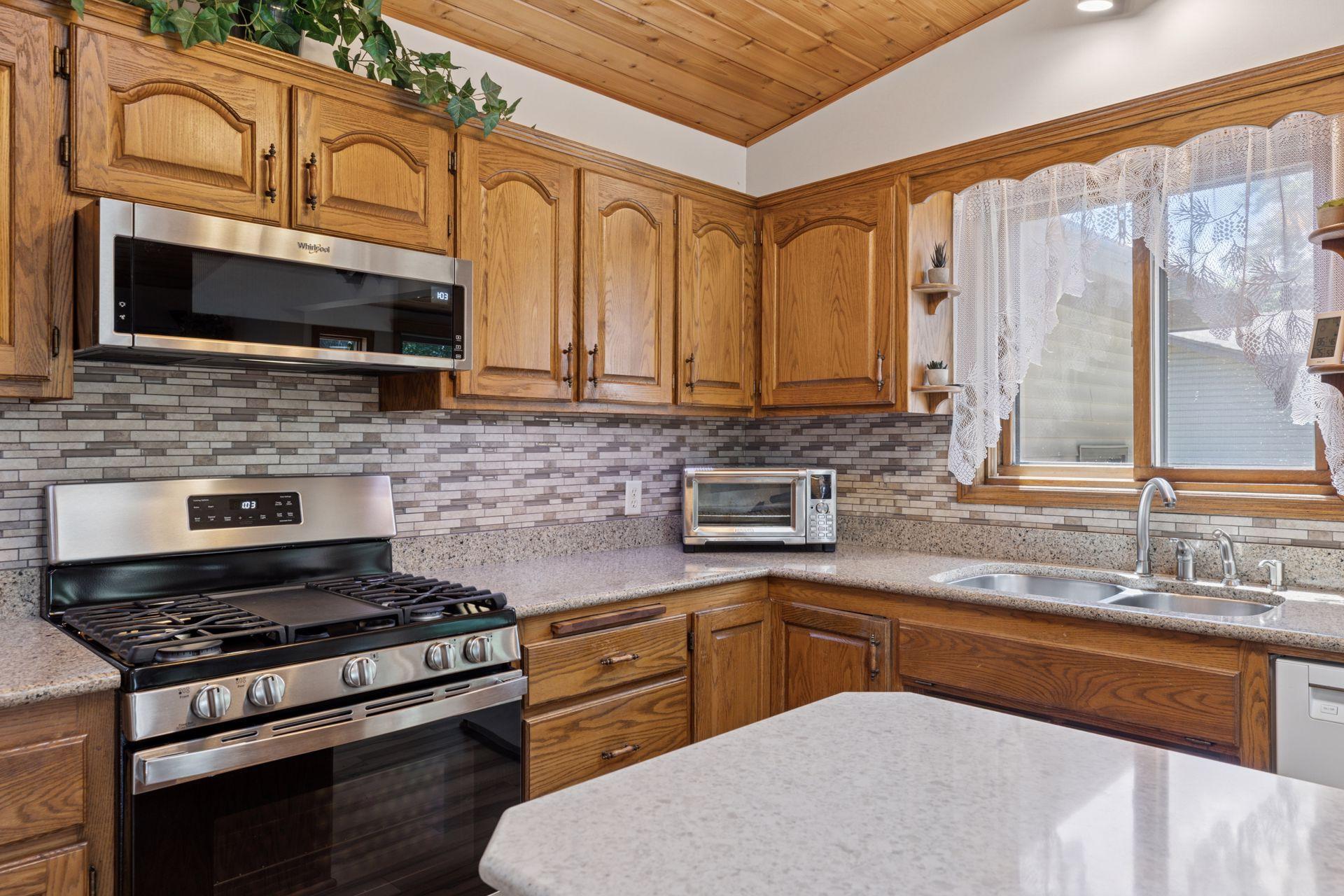 11027 Xylon Avenue N