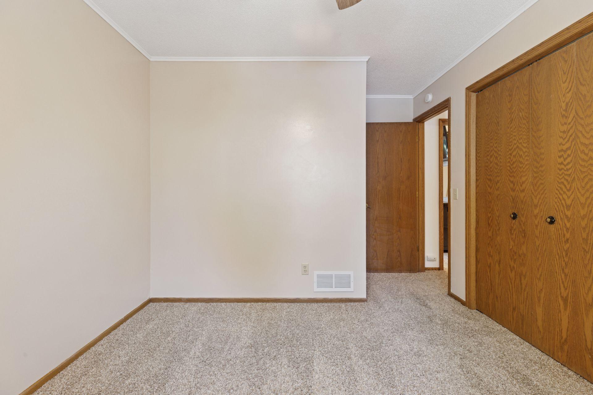 11027 Xylon Avenue N