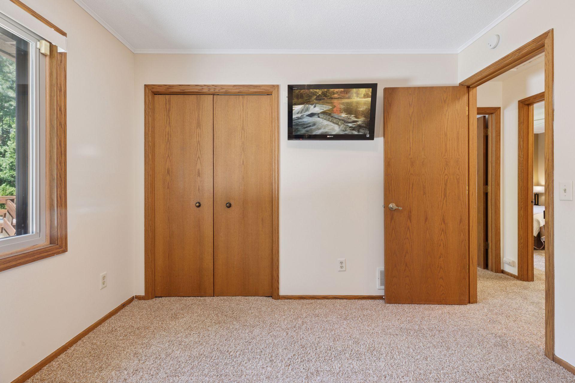 11027 Xylon Avenue N