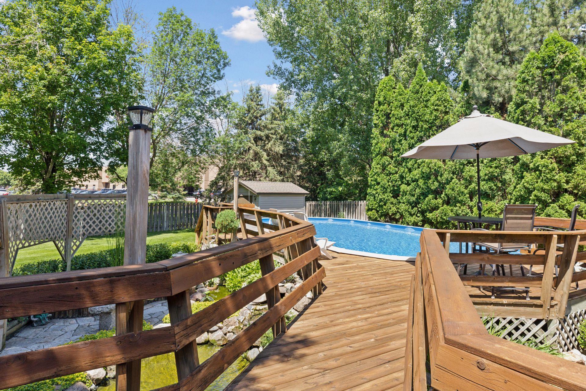 11027 Xylon Avenue N