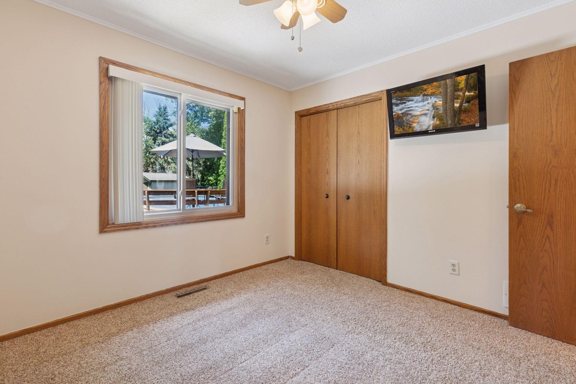 11027 Xylon Avenue N