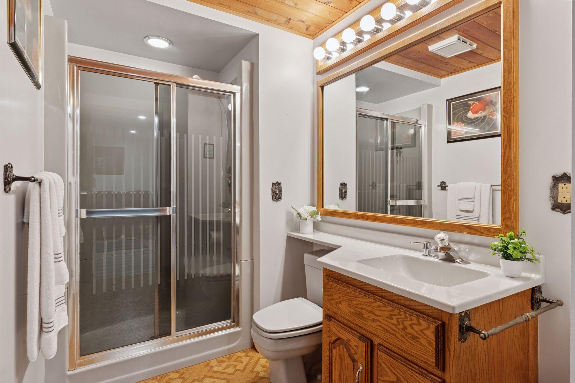 11027 Xylon Avenue N