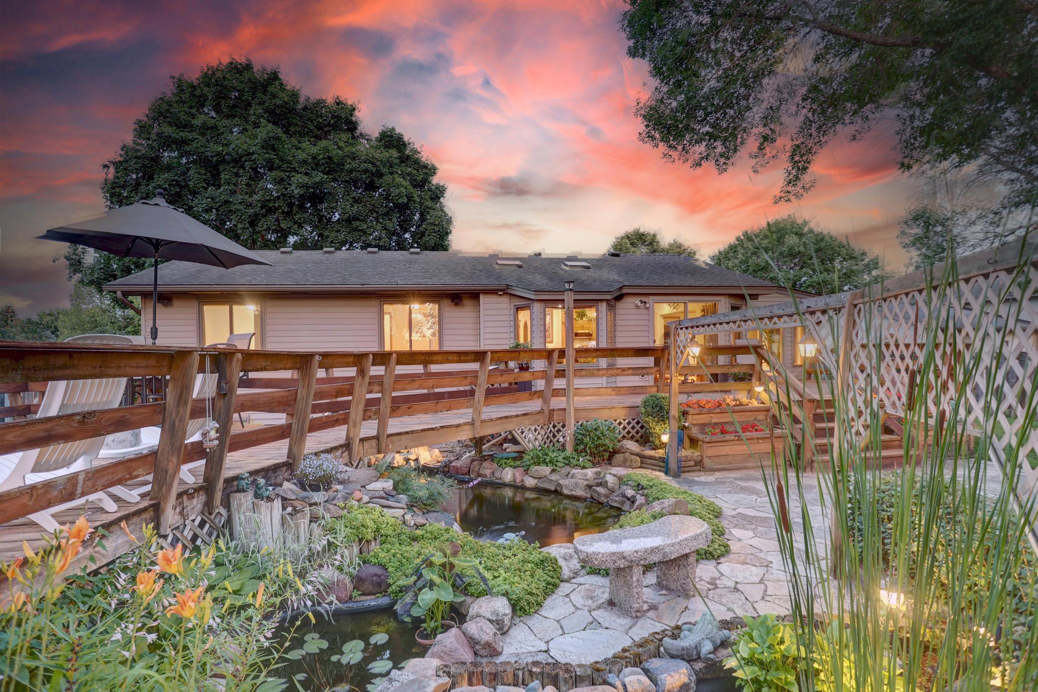 11027 Xylon Avenue N