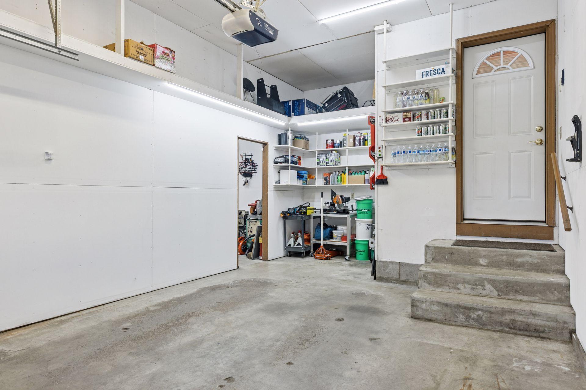 11027 Xylon Avenue N