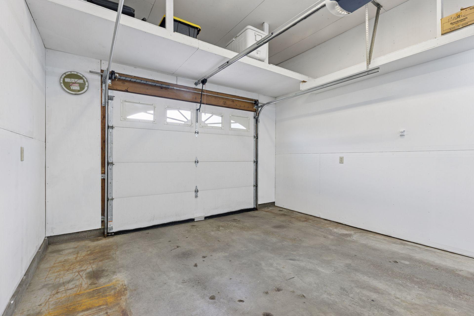 11027 Xylon Avenue N