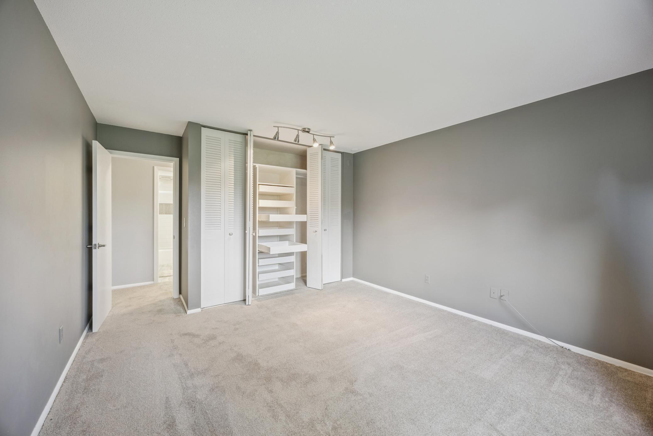 4380 Brookside Court Unit: 116