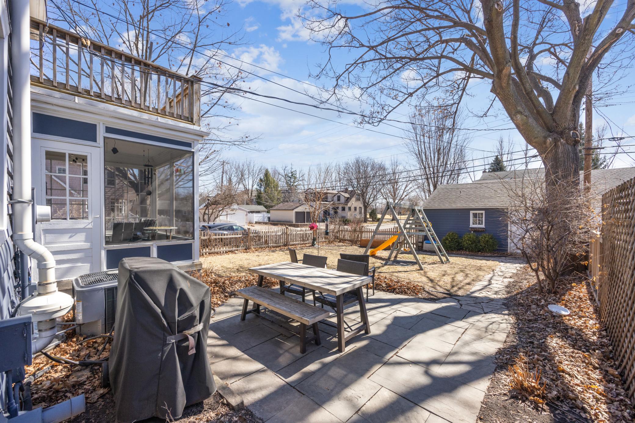 1400 Eleanor Avenue