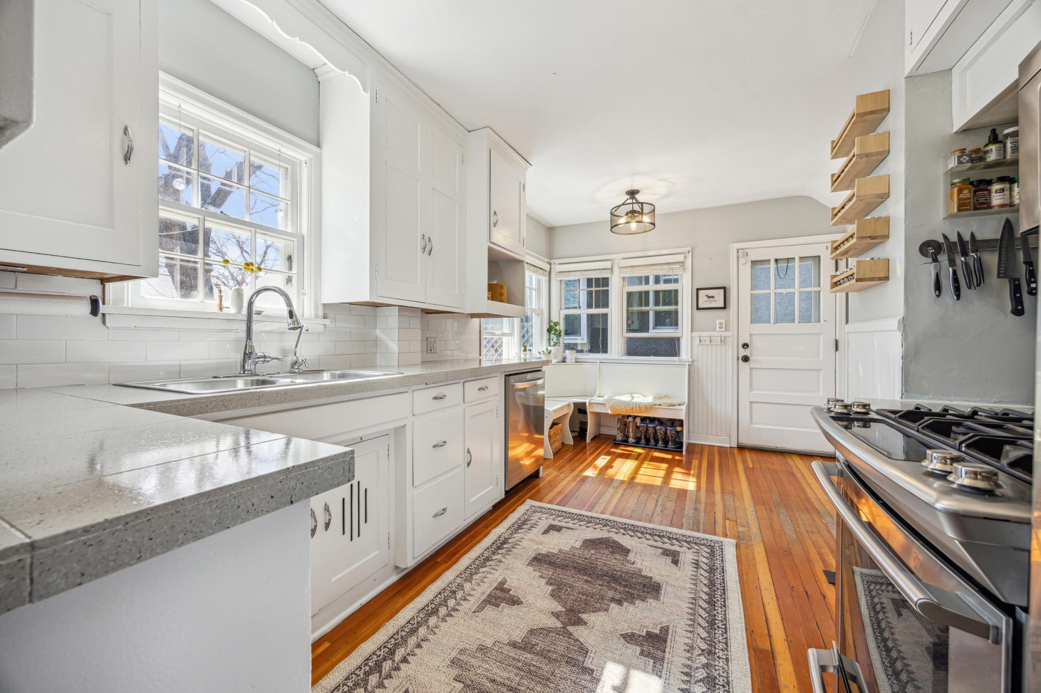 1400 Eleanor Avenue