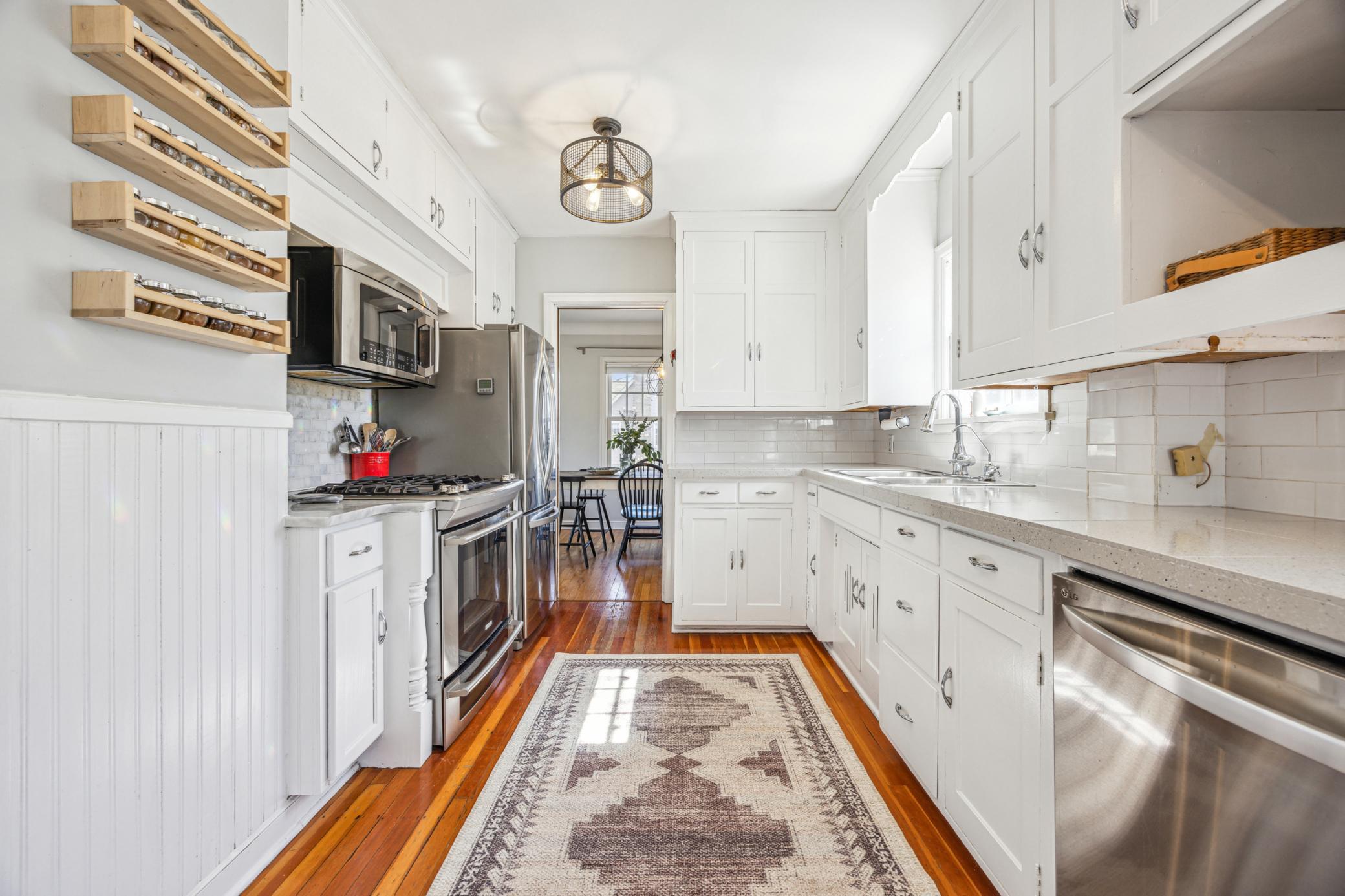 1400 Eleanor Avenue