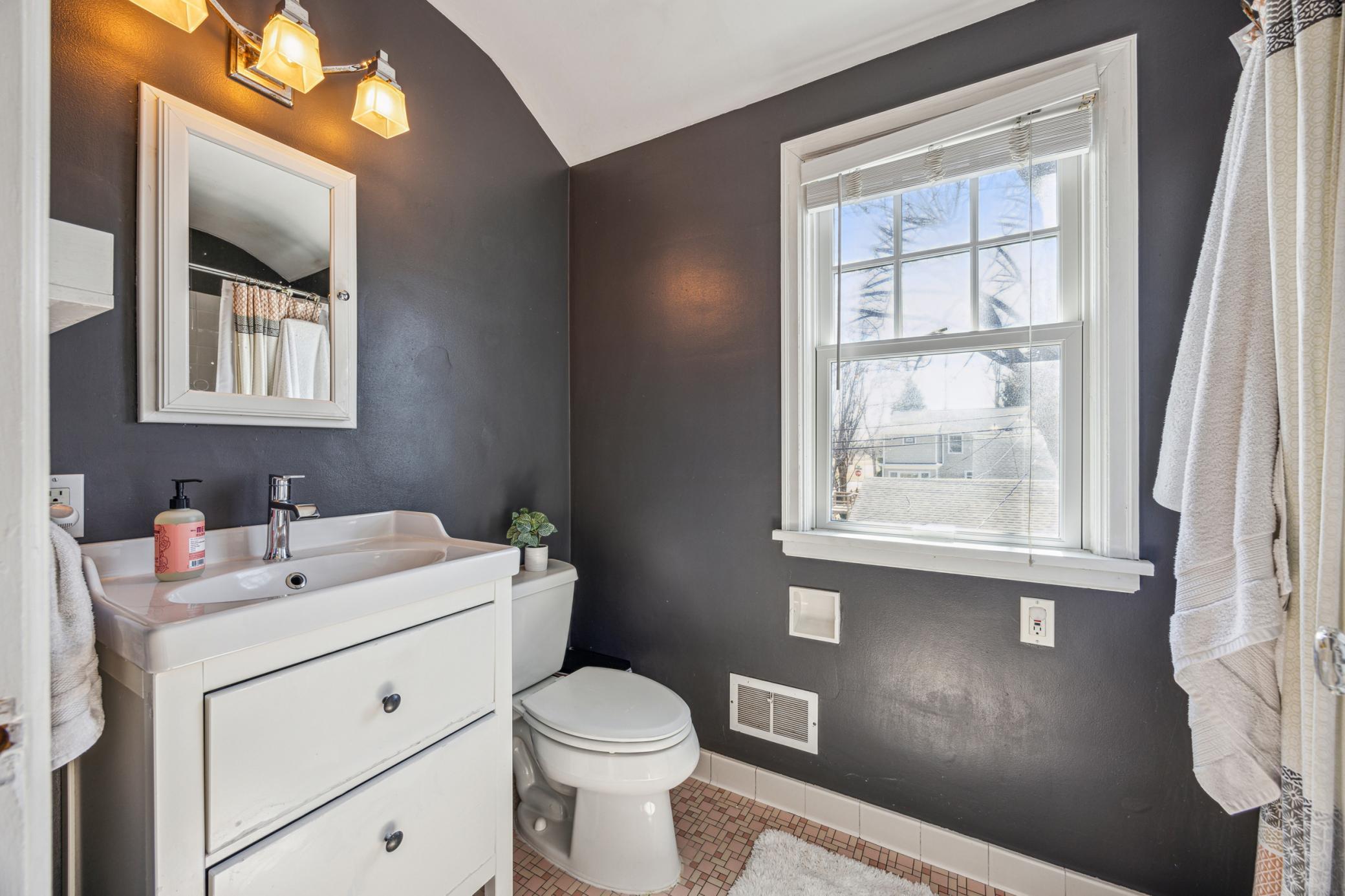 1400 Eleanor Avenue