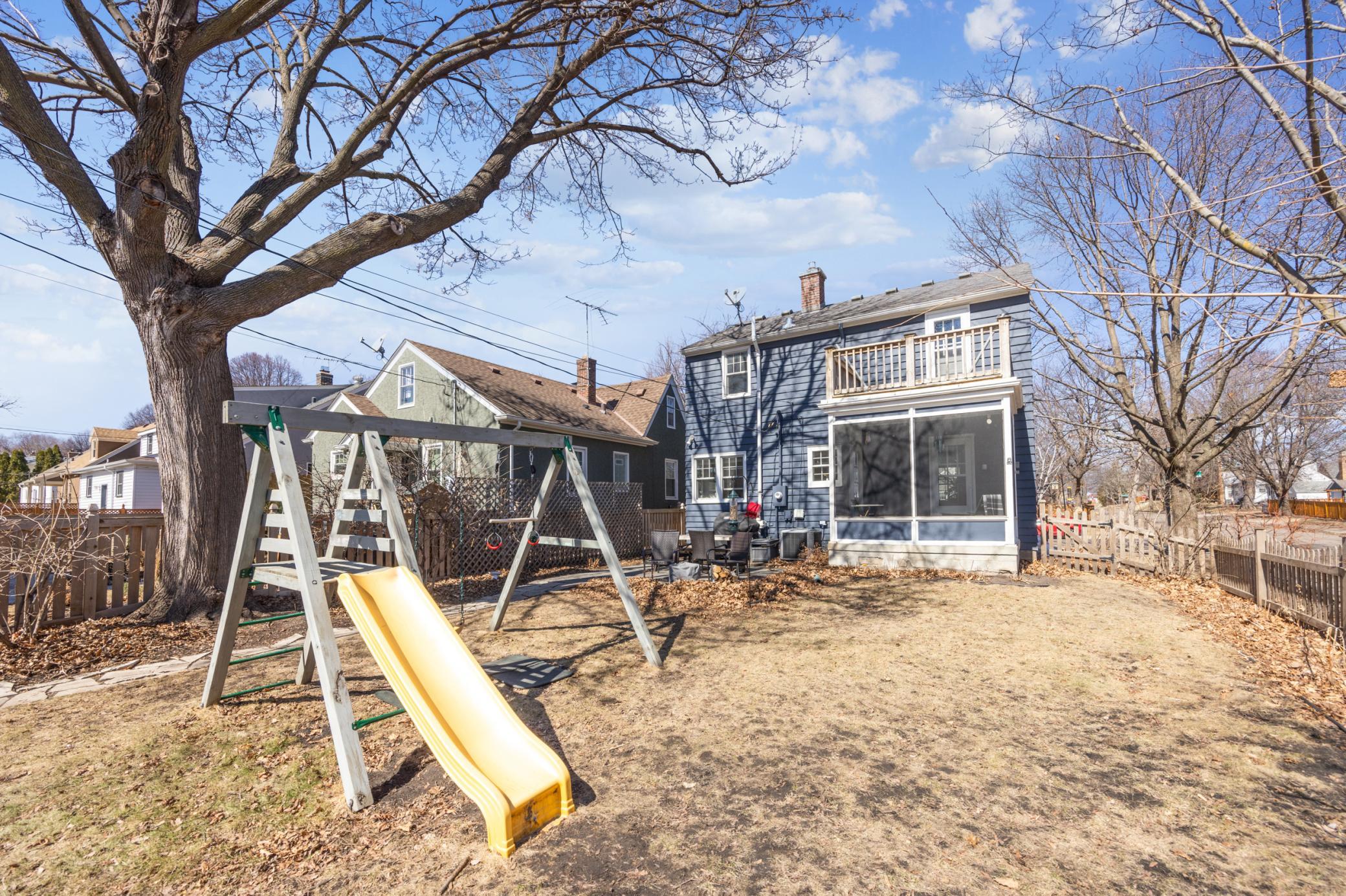 1400 Eleanor Avenue