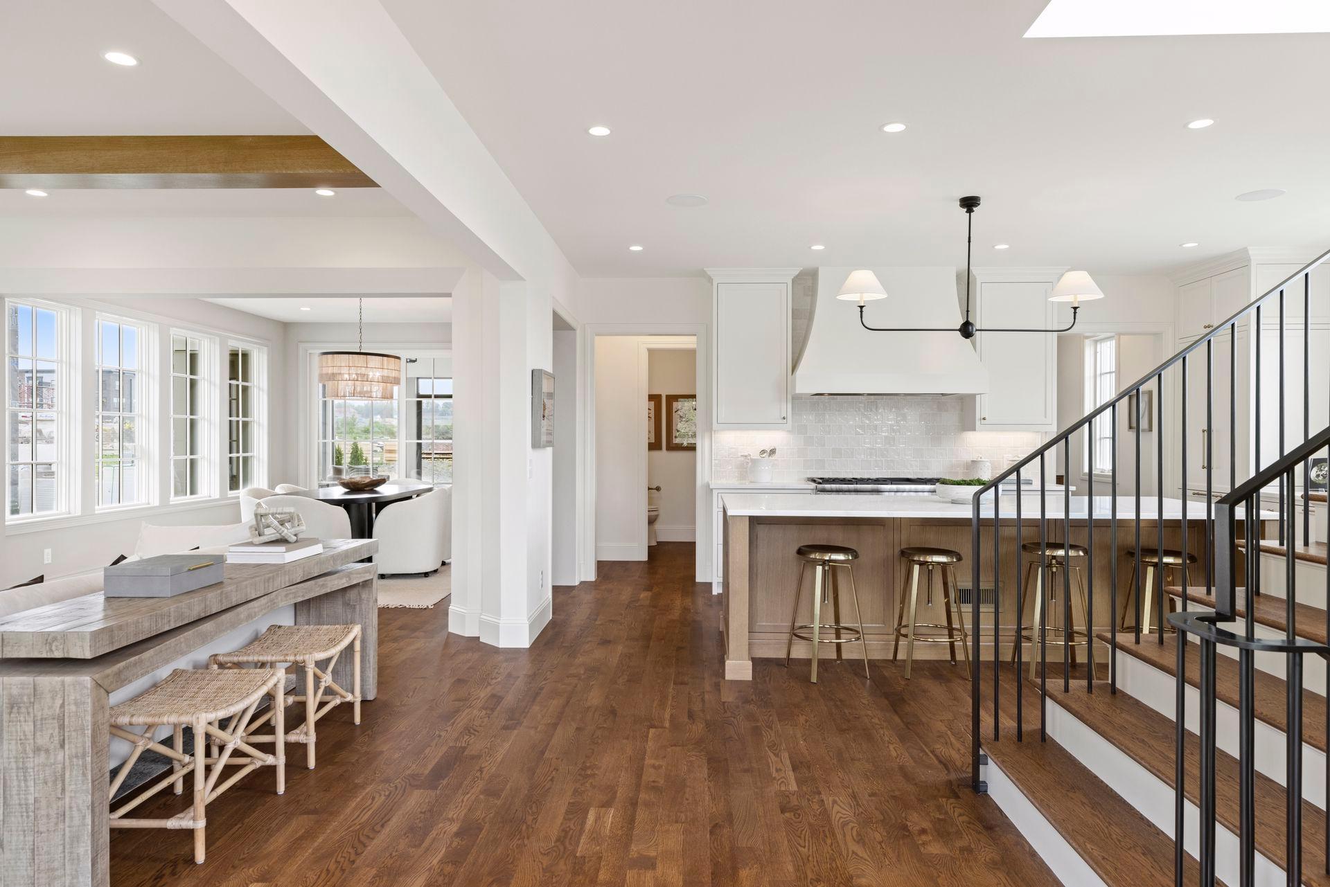 956 Mississippi River Boulevard S