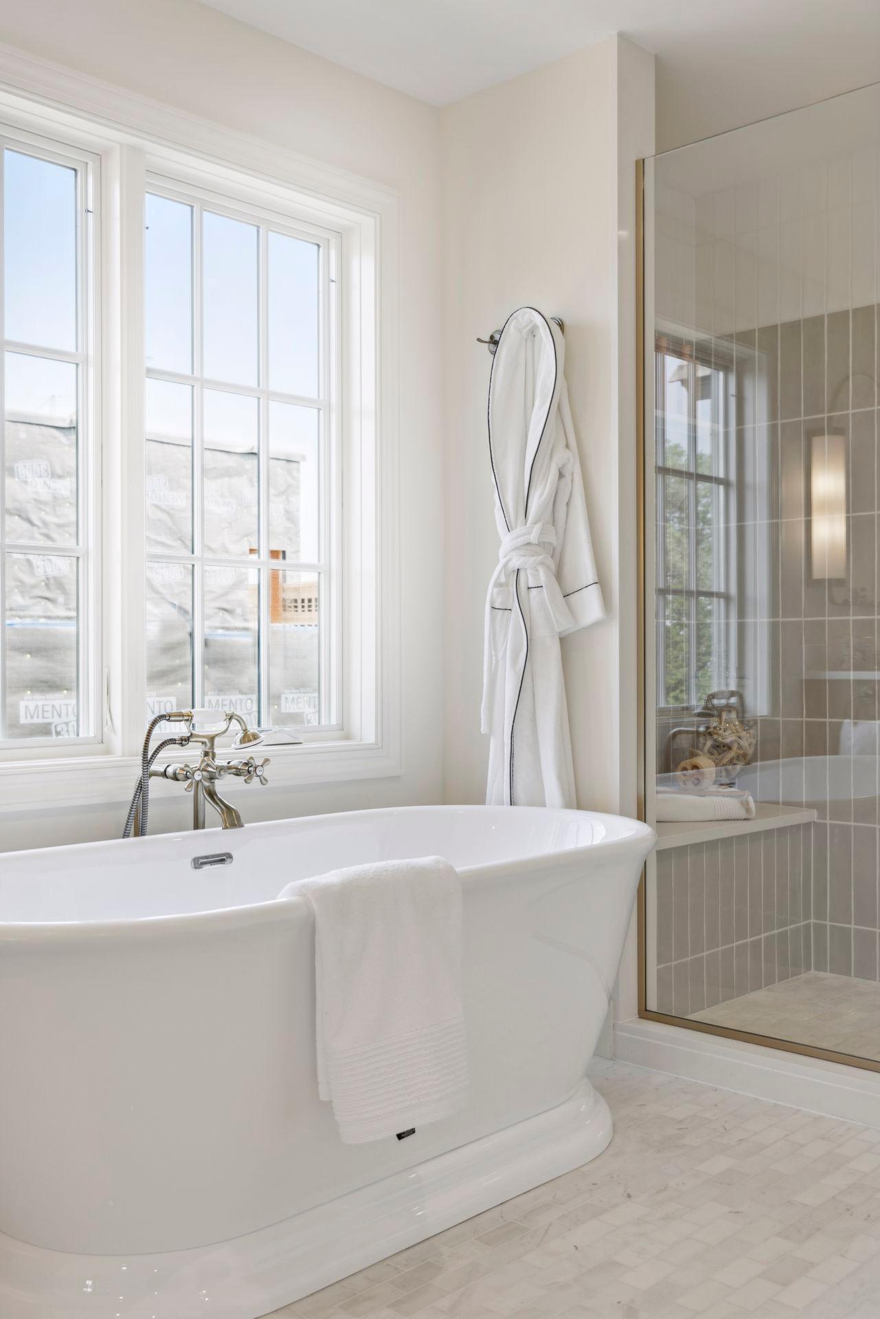 956 Mississippi River Boulevard S