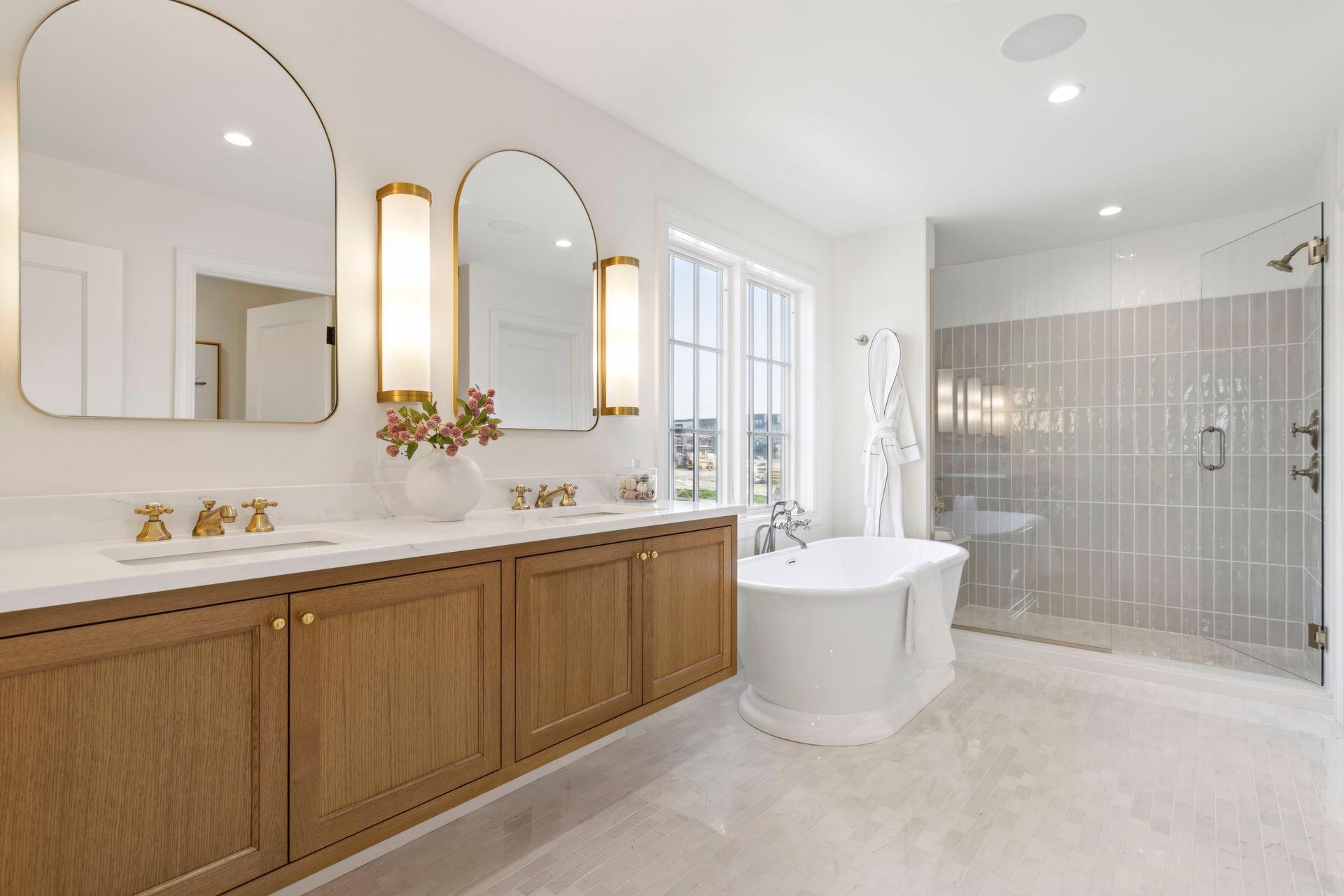 956 Mississippi River Boulevard S