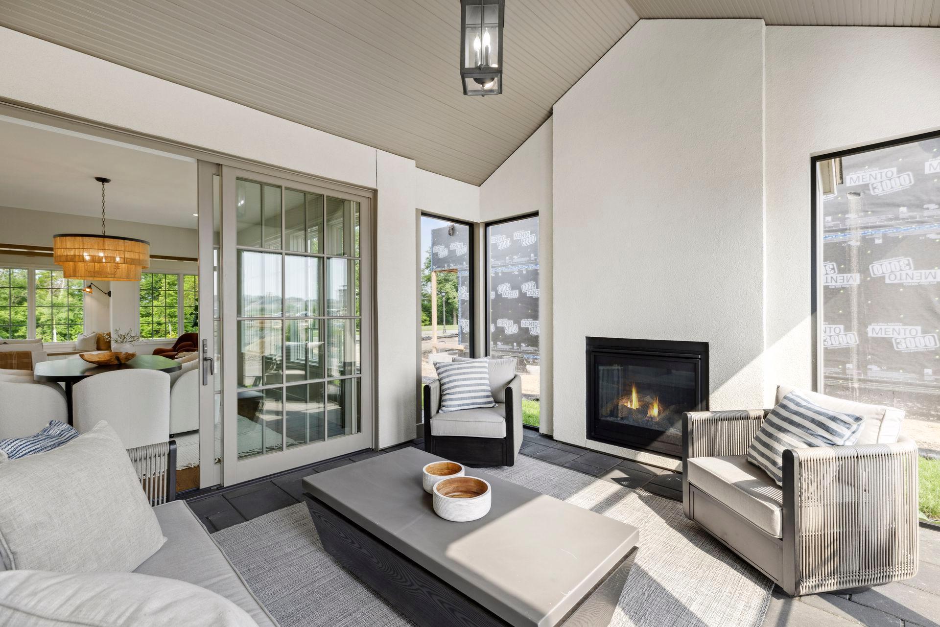 956 Mississippi River Boulevard S