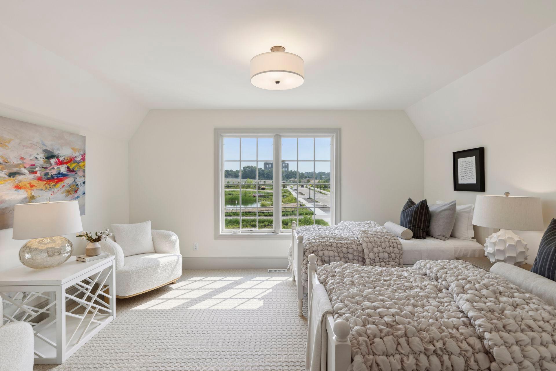 956 Mississippi River Boulevard S