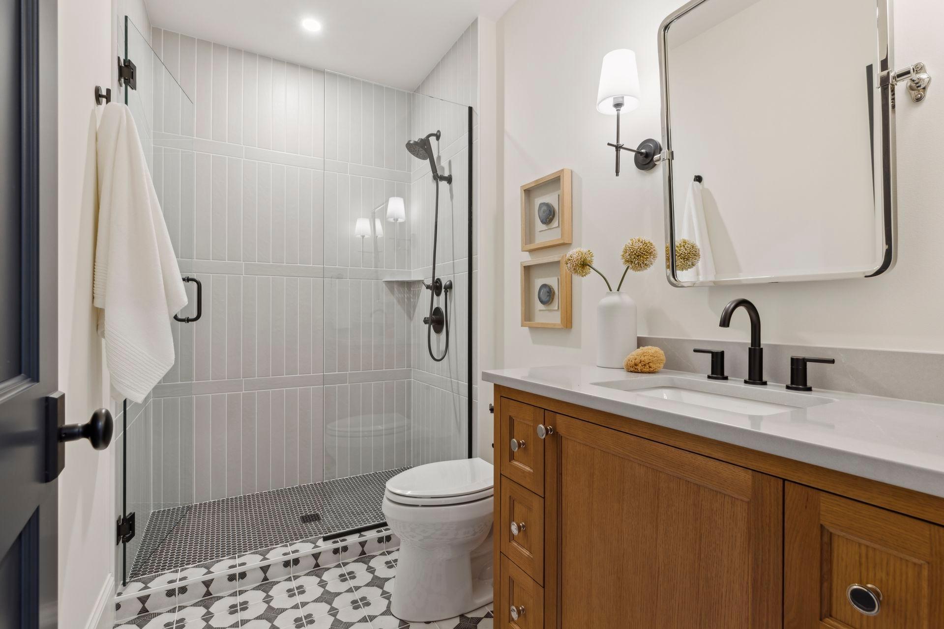 956 Mississippi River Boulevard S