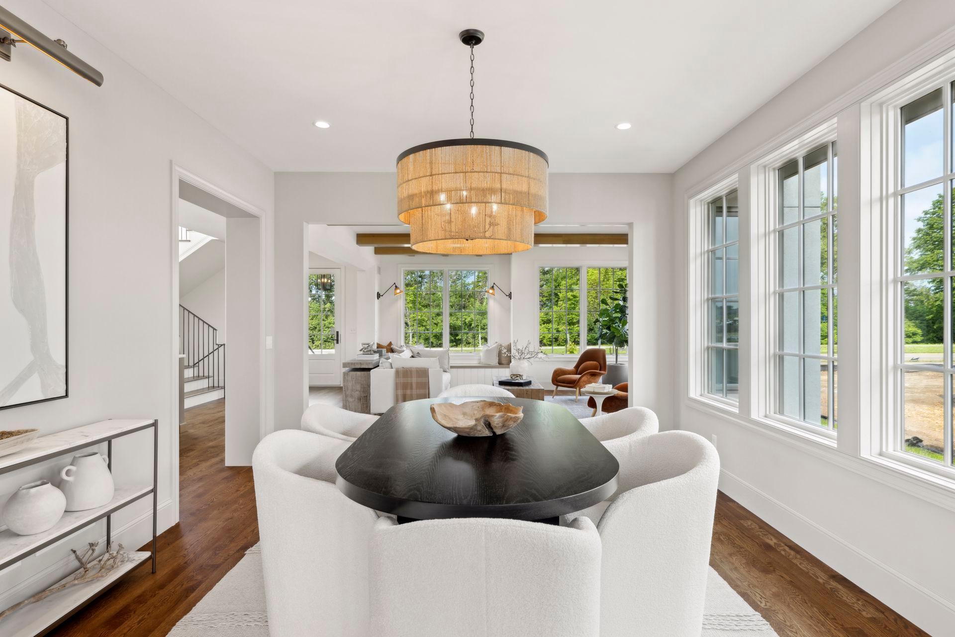 956 Mississippi River Boulevard S