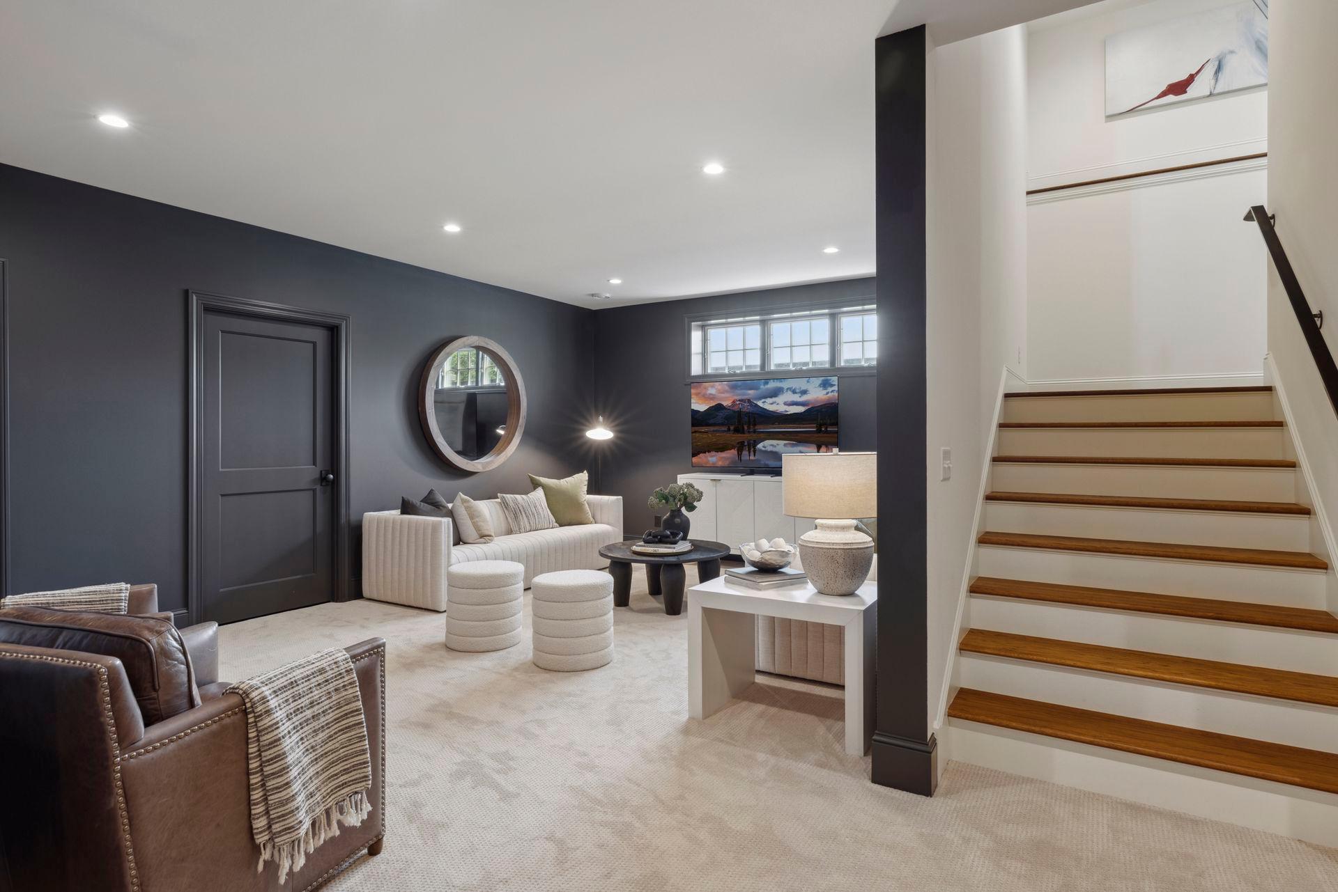 956 Mississippi River Boulevard S