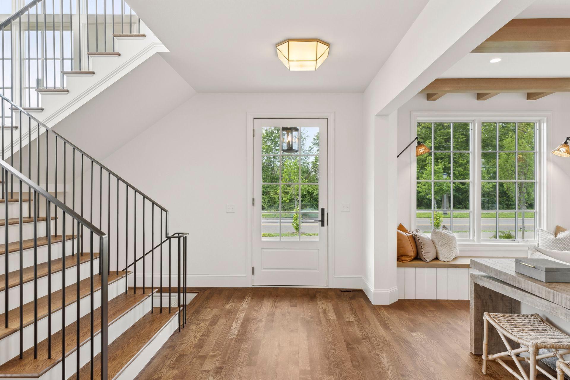 956 Mississippi River Boulevard S