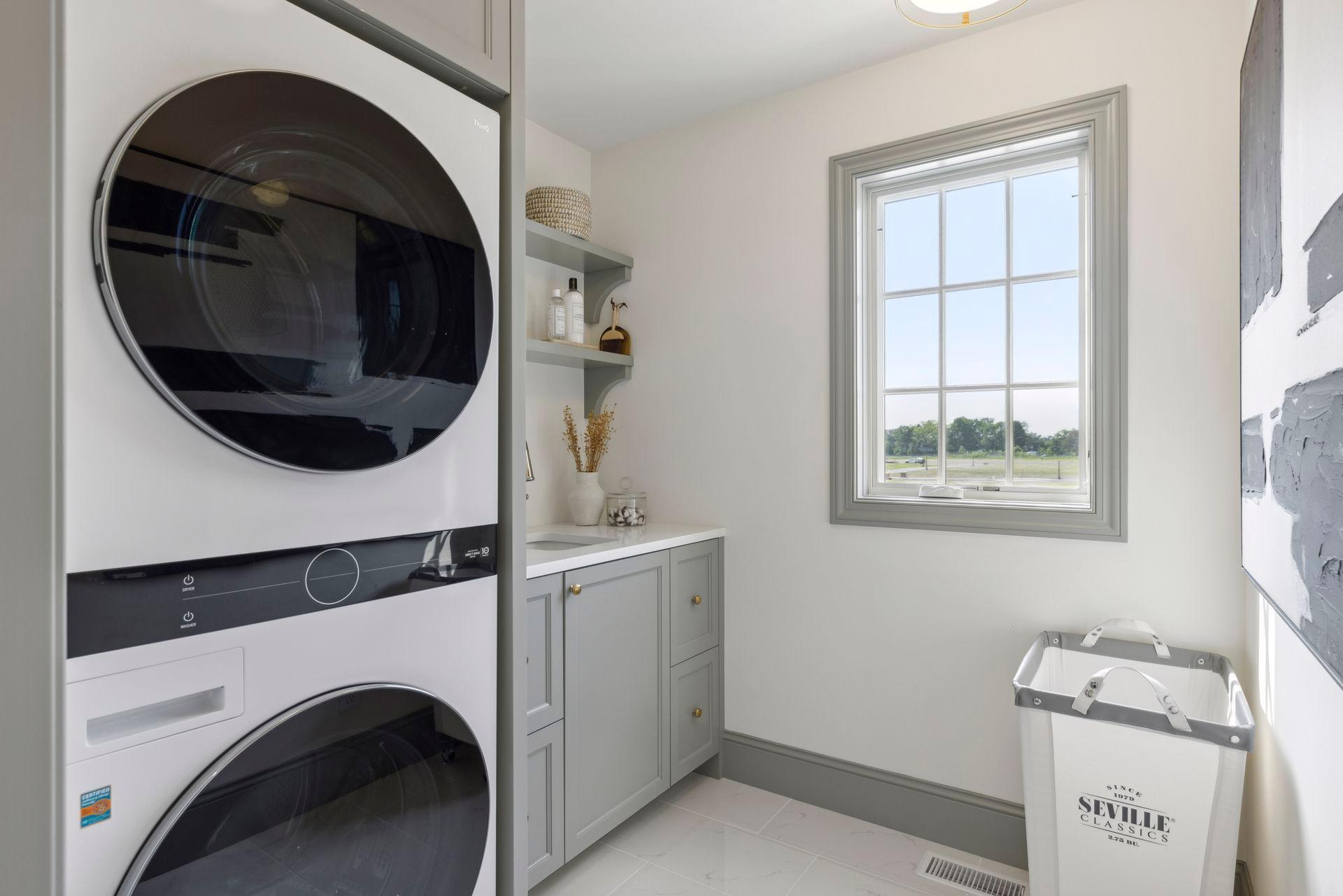 956 Mississippi River Boulevard S