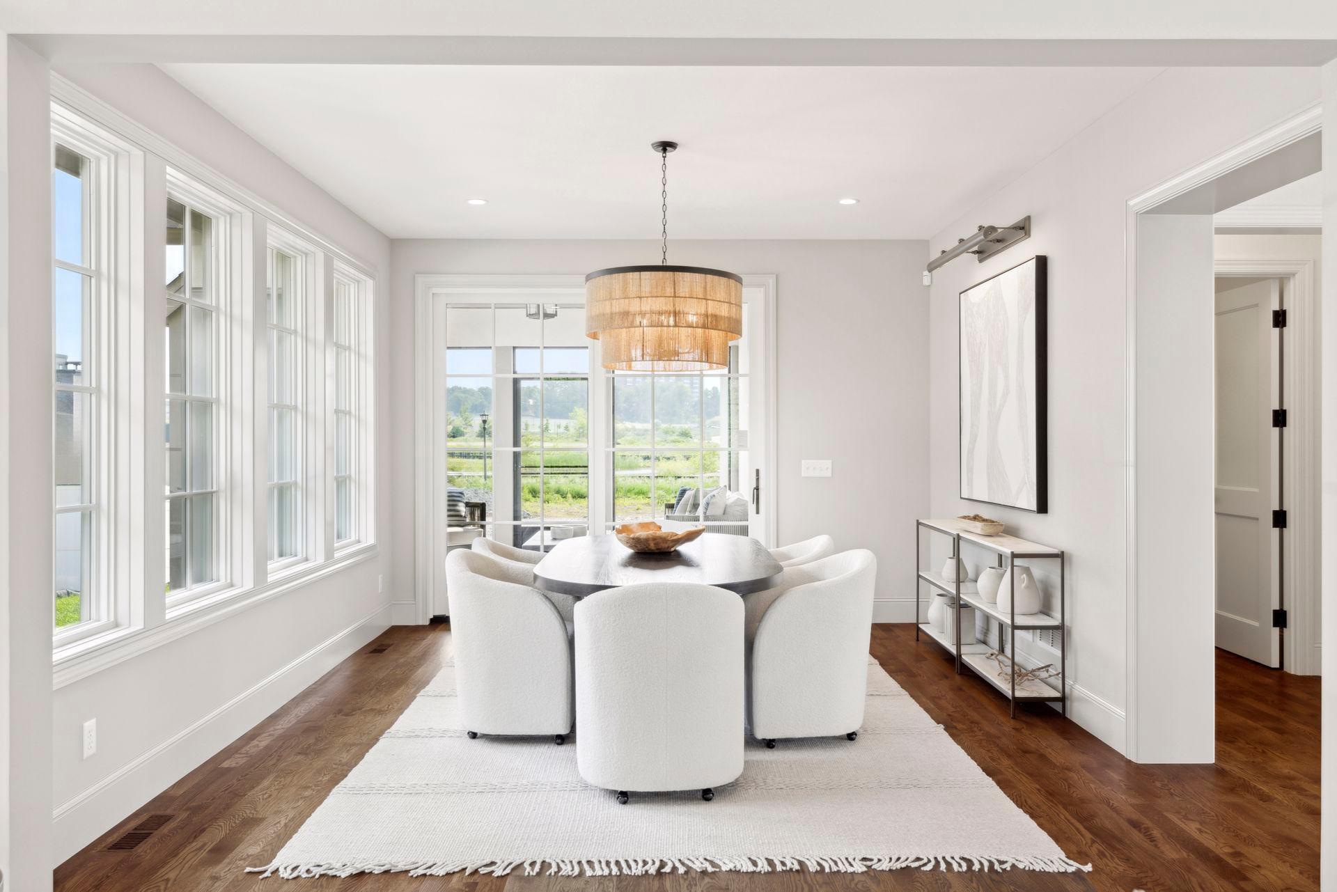 956 Mississippi River Boulevard S