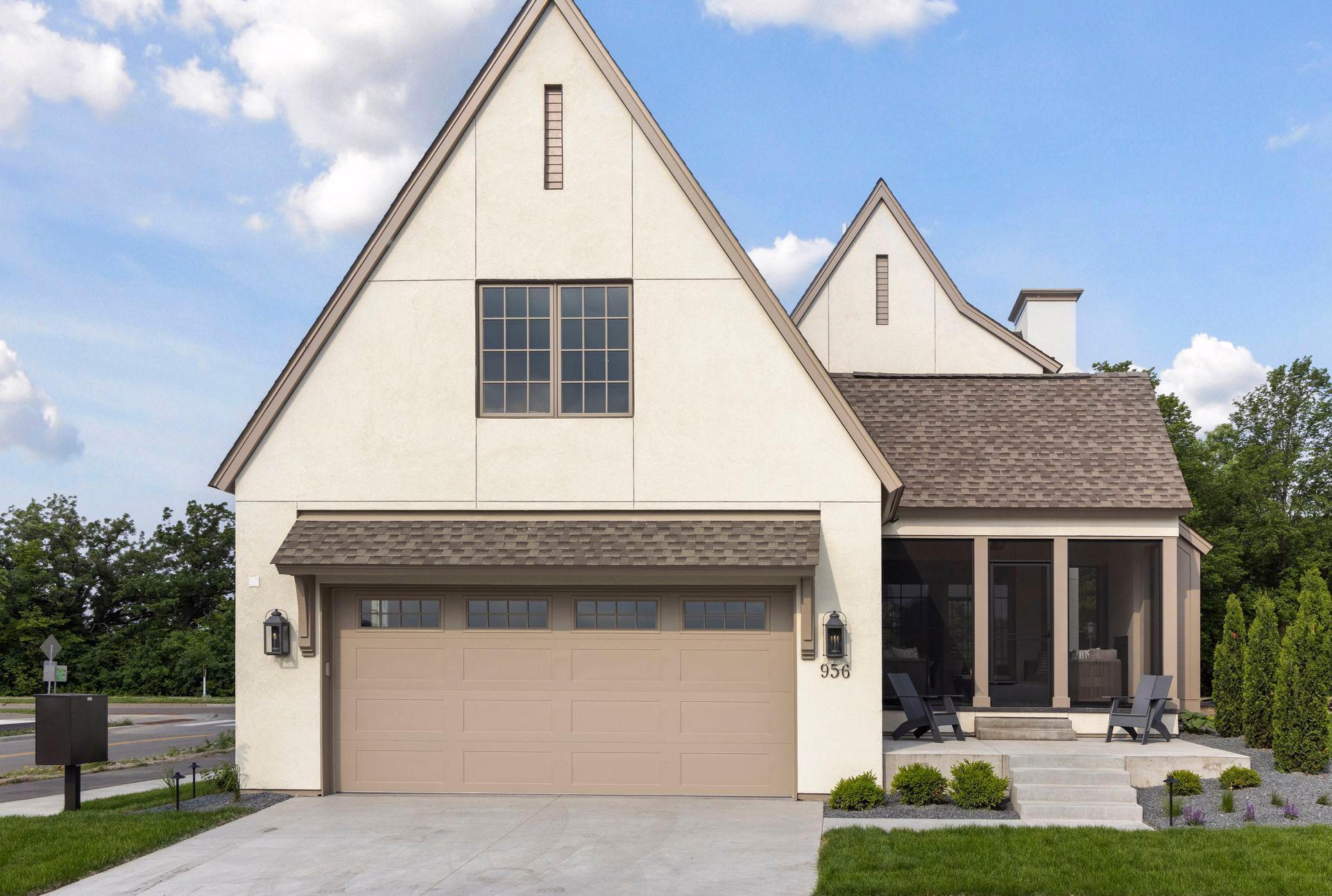 956 Mississippi River Boulevard S