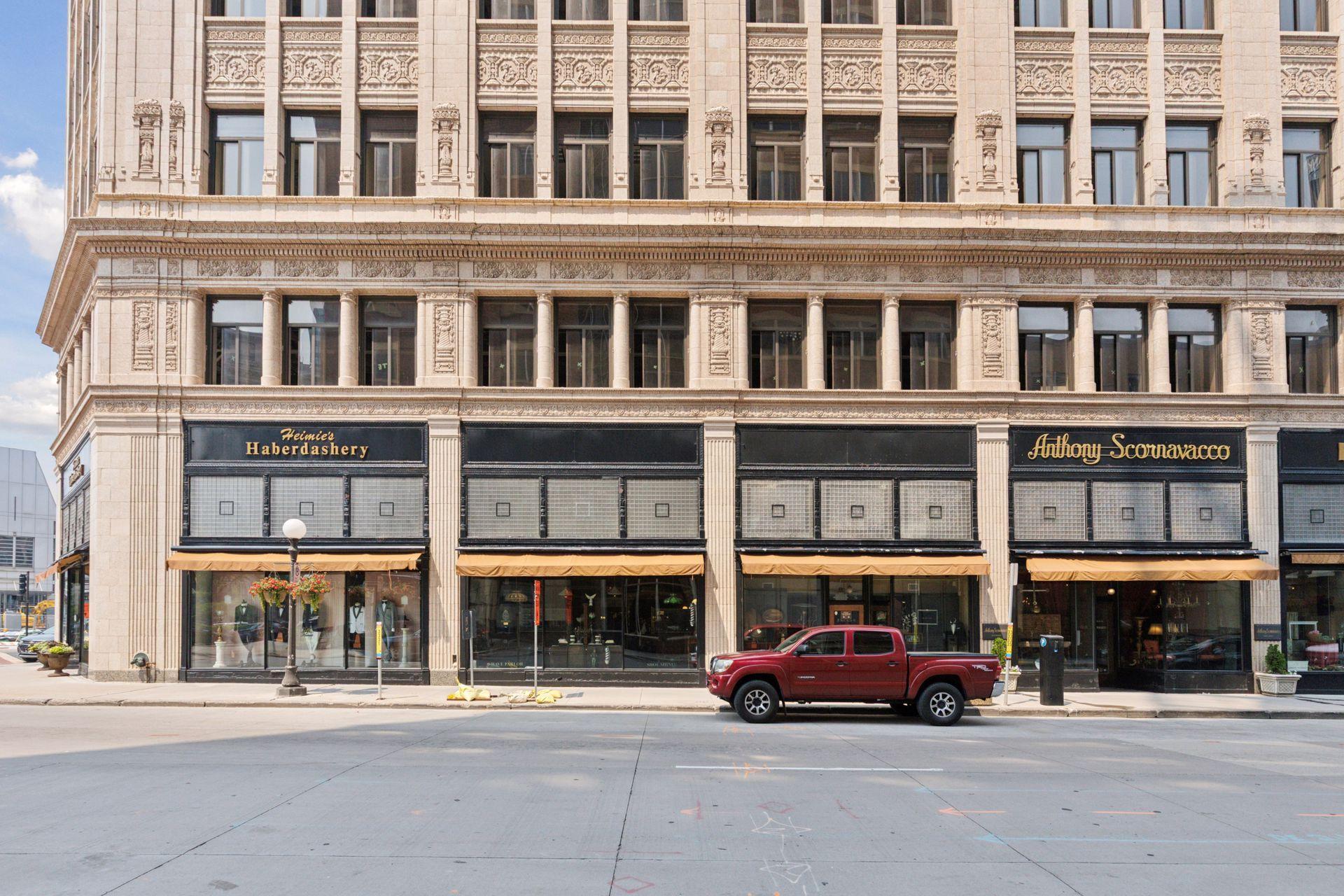 350 Saint Peter Street Unit: 908