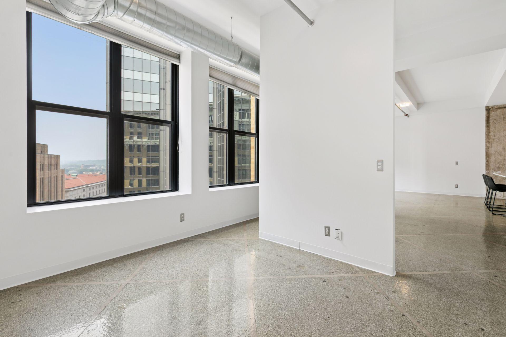 350 Saint Peter Street Unit: 908