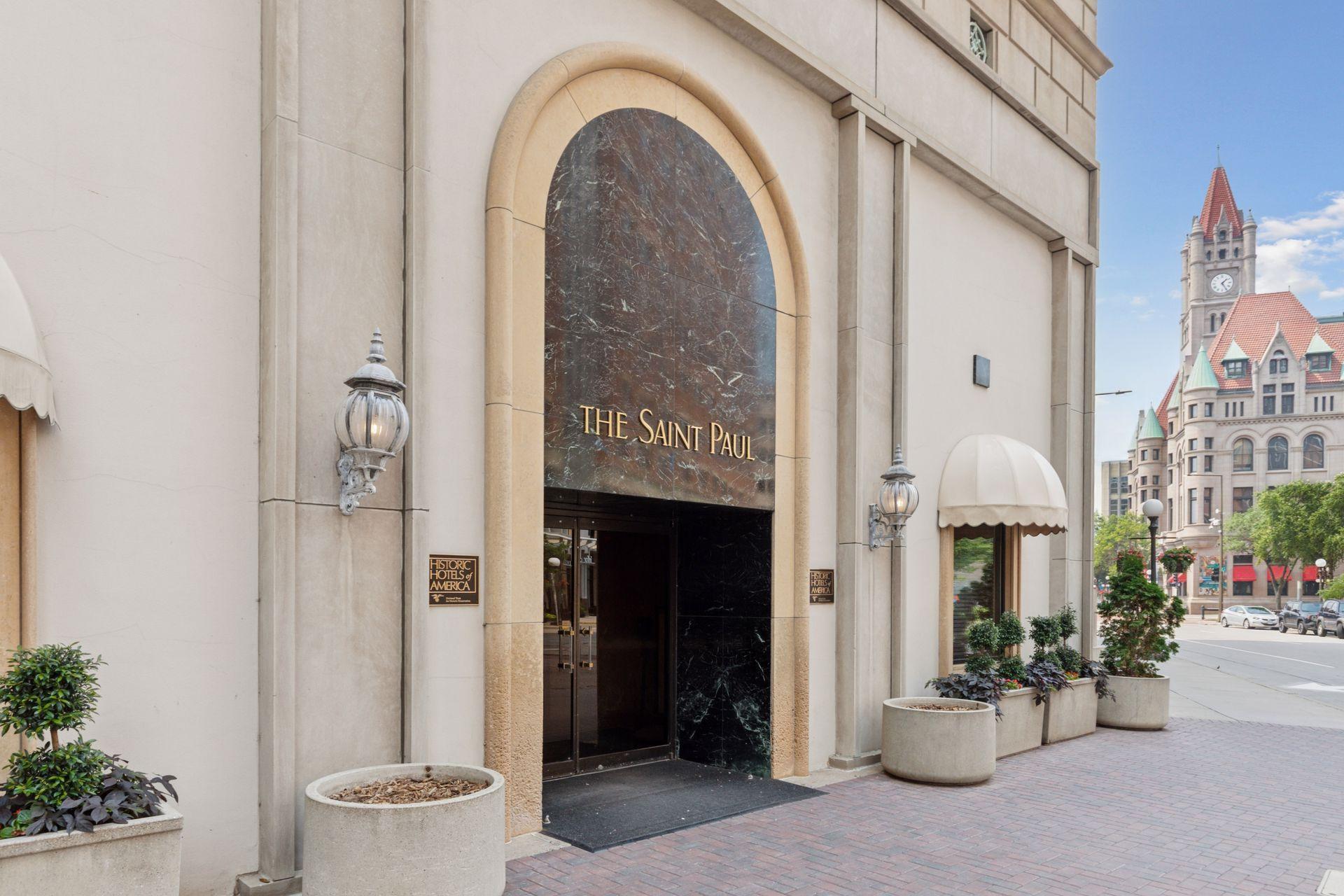 350 Saint Peter Street Unit: 908