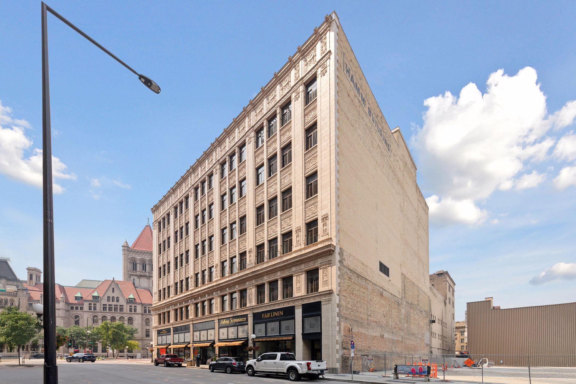 350 Saint Peter Street Unit: 908