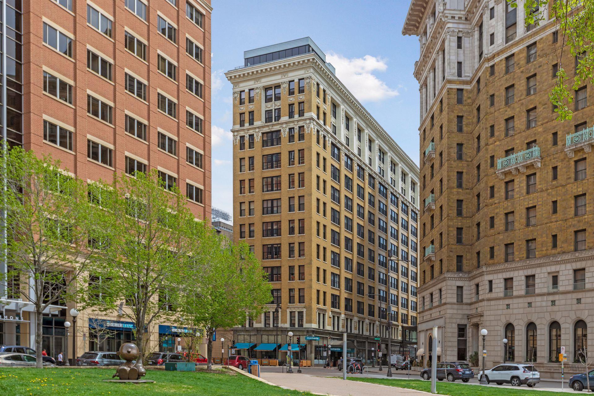 350 Saint Peter Street Unit: 908