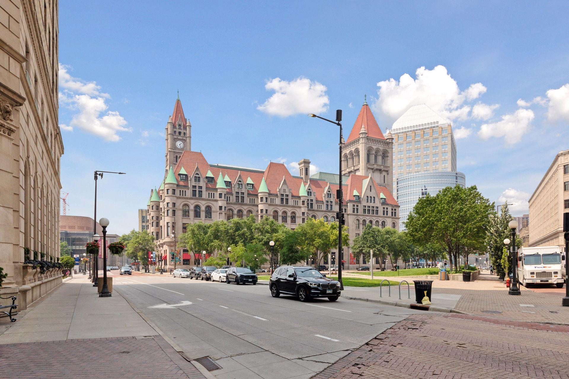 350 Saint Peter Street Unit: 908