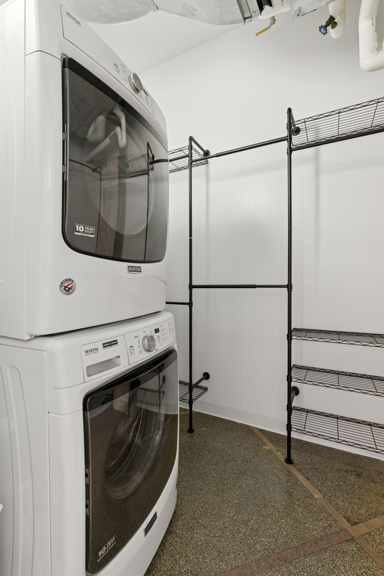 350 Saint Peter Street Unit: 908