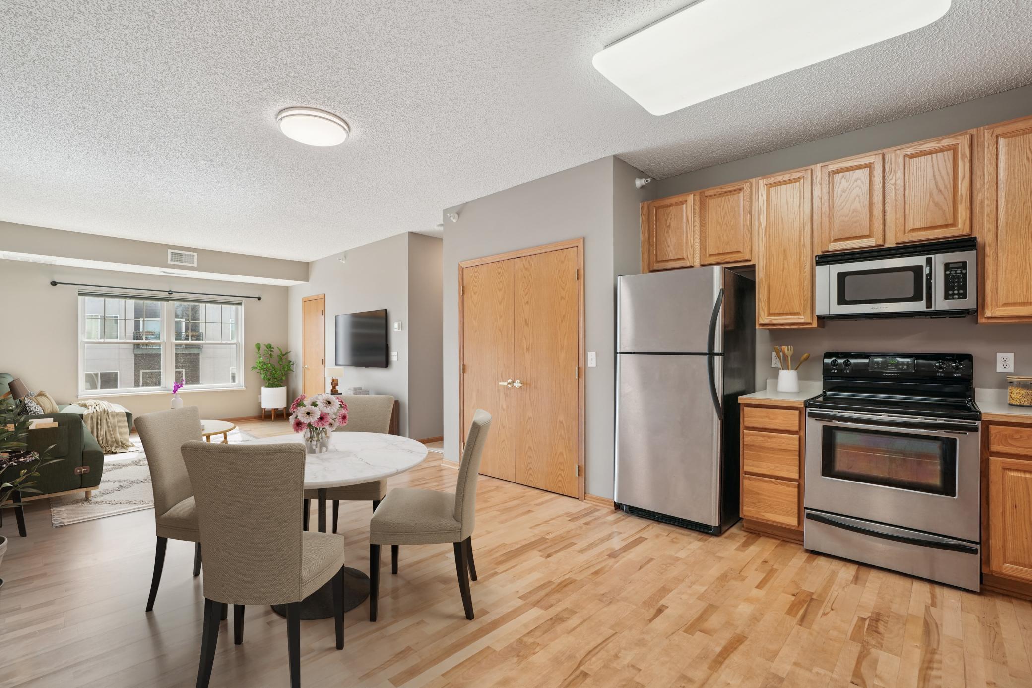 4824 E 53rd Street Unit: 422